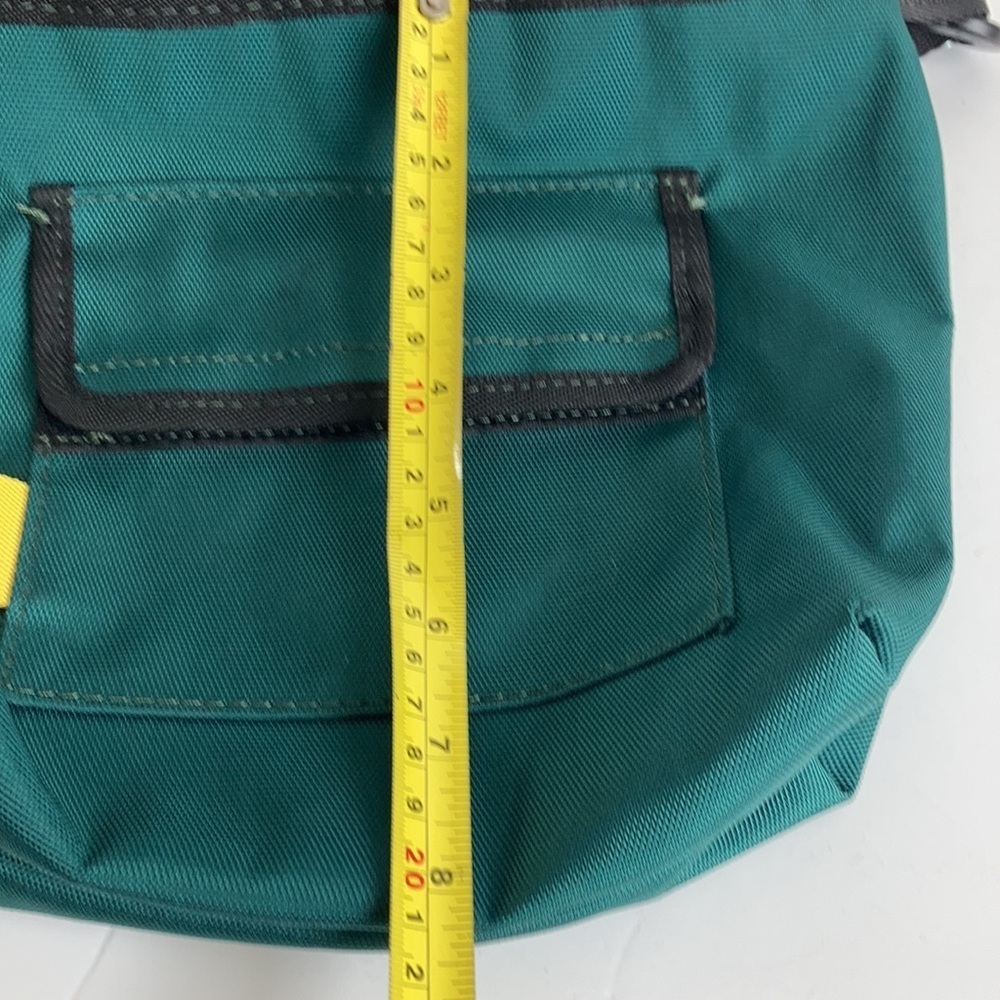 Zara green nylon crossbody fanny pack adjustable strap zip closure front pocket - Picture 16 of 16